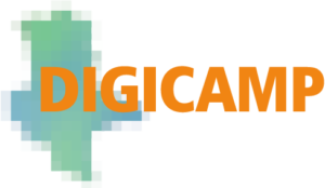 Logo Digicamp: Der Schriftzug DIGICAMP liegt auf einer verpixelten Sachsen-Anhalt-Karte.