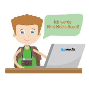 Ein Junge sitzt am Laptop und hat eine Kamera um den Hals. Er sagt: "Ich werde Mini-Media-Scout!". Das Bild ist gezeichnet.